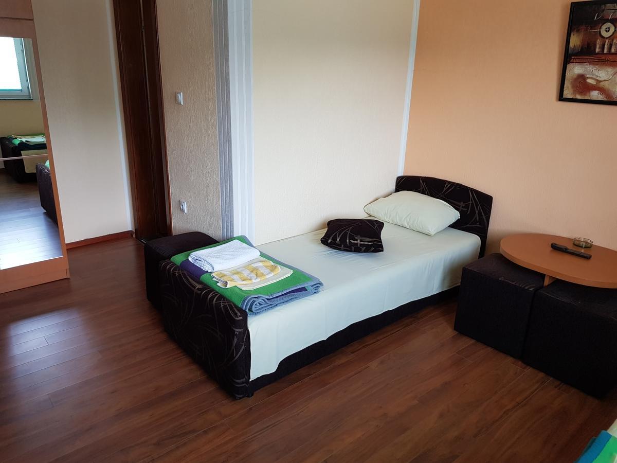 Pansion Basa Hotel Ustikolina Ngoại thất bức ảnh