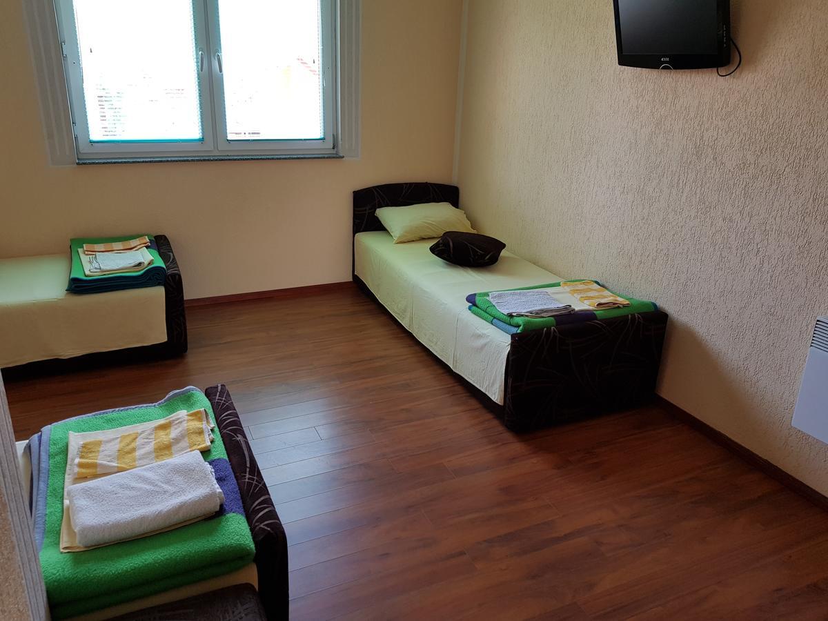 Pansion Basa Hotel Ustikolina Ngoại thất bức ảnh
