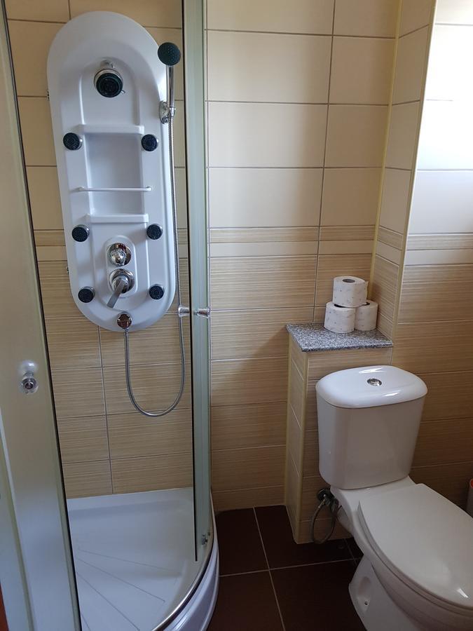 Pansion Basa Hotel Ustikolina Ngoại thất bức ảnh