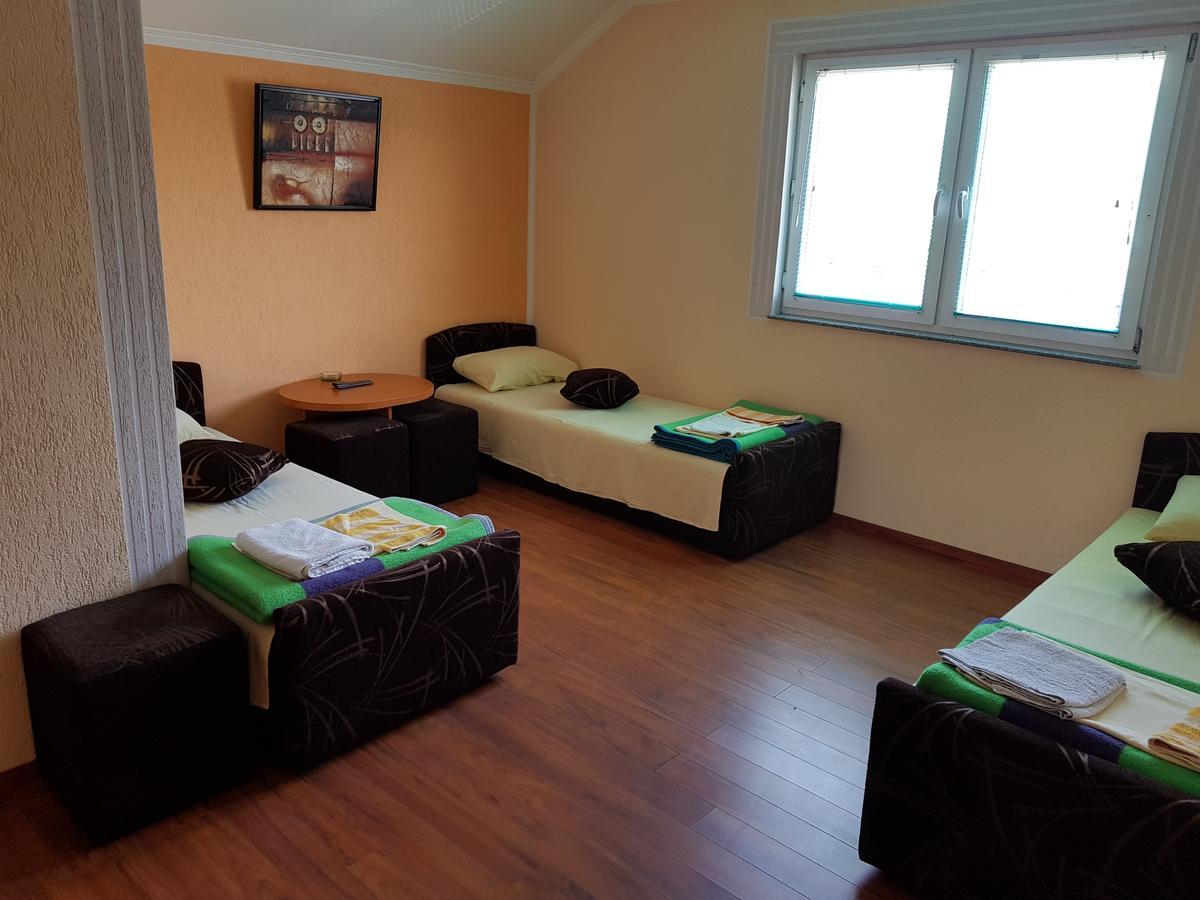 Pansion Basa Hotel Ustikolina Ngoại thất bức ảnh