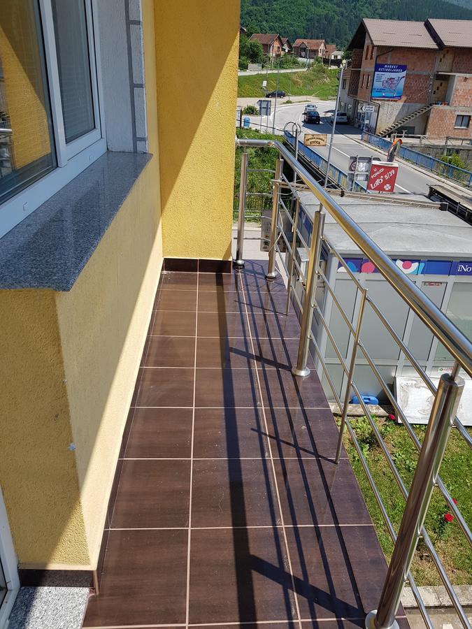 Pansion Basa Hotel Ustikolina Ngoại thất bức ảnh